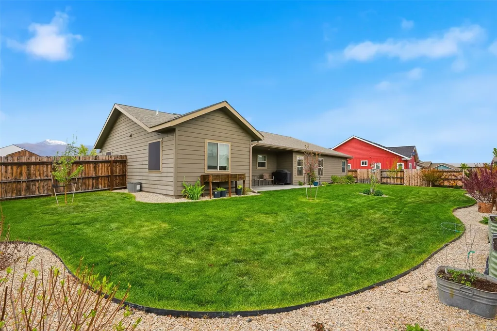 138 Farm Land Lane Corvallis MT 59828