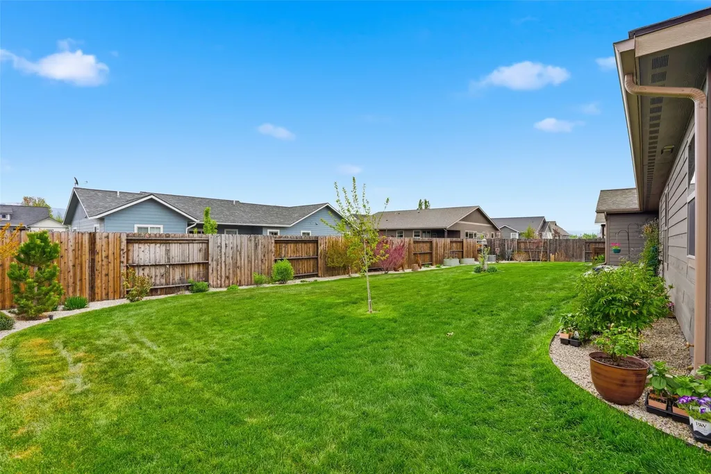 138 Farm Land Lane Corvallis MT 59828