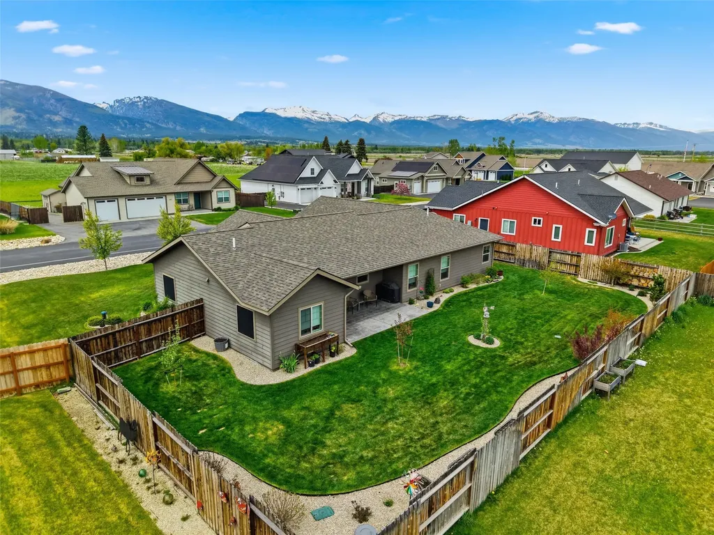 138 Farm Land Lane Corvallis MT 59828
