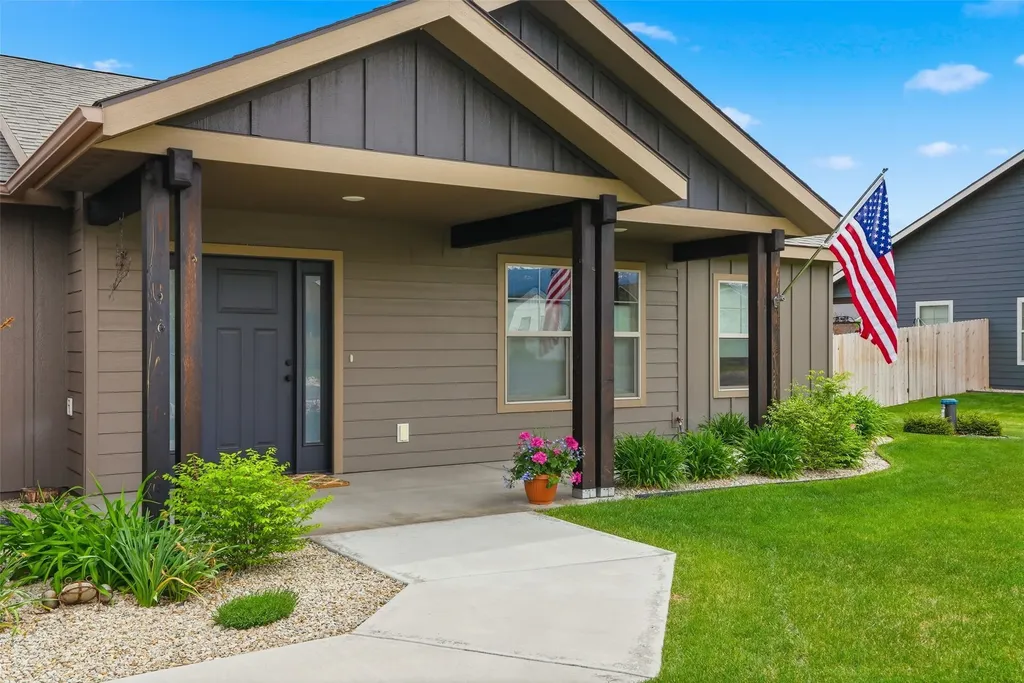 138 Farm Land Lane Corvallis MT 59828