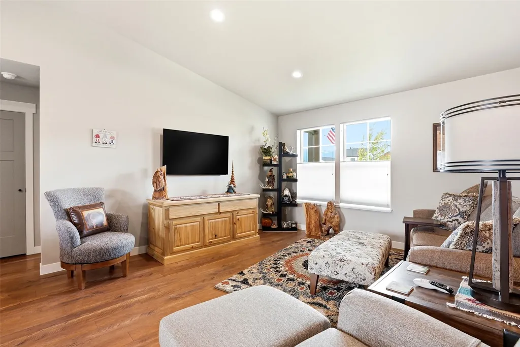 138 Farm Land Lane Corvallis MT 59828