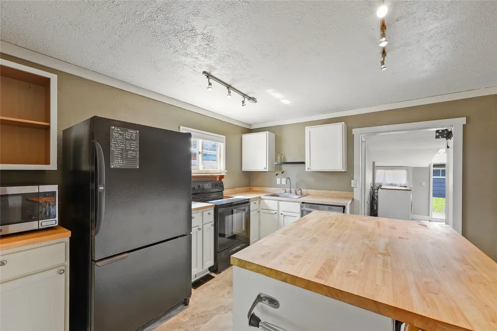 104 2nd Avenue W Columbia Falls MT 59912