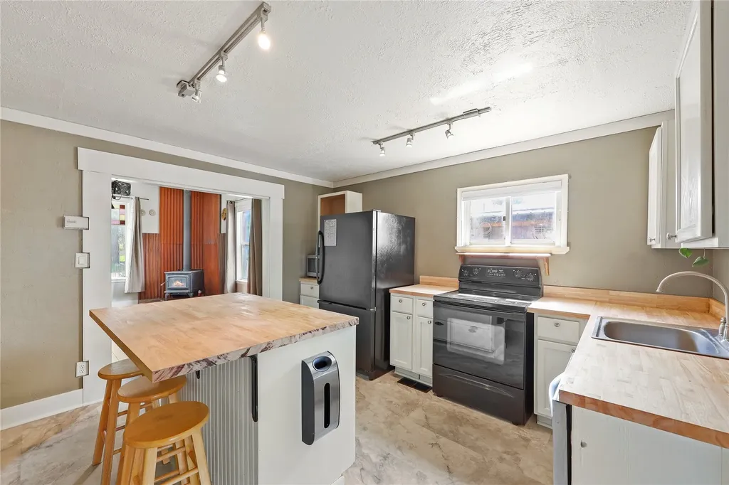 104 2nd Avenue W Columbia Falls MT 59912