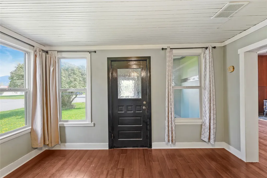 104 2nd Avenue W Columbia Falls MT 59912