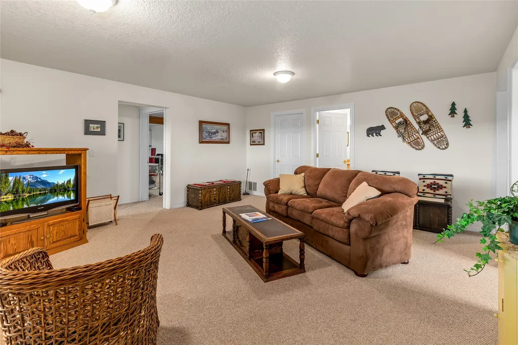 317 Montana Landing Polson MT 59860