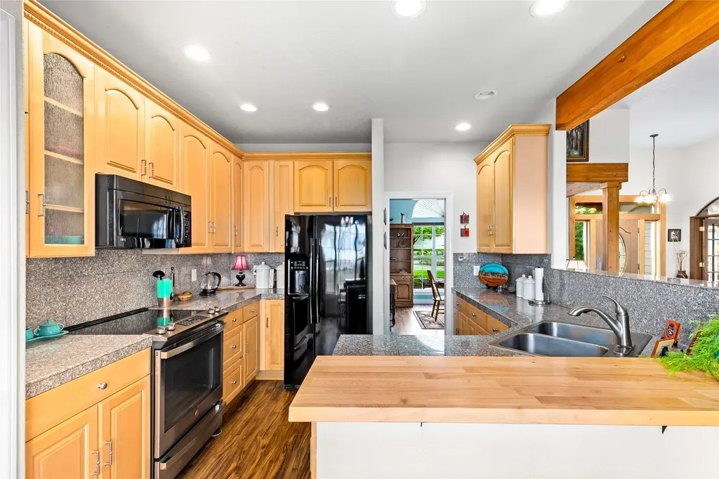317 Montana Landing Polson MT 59860