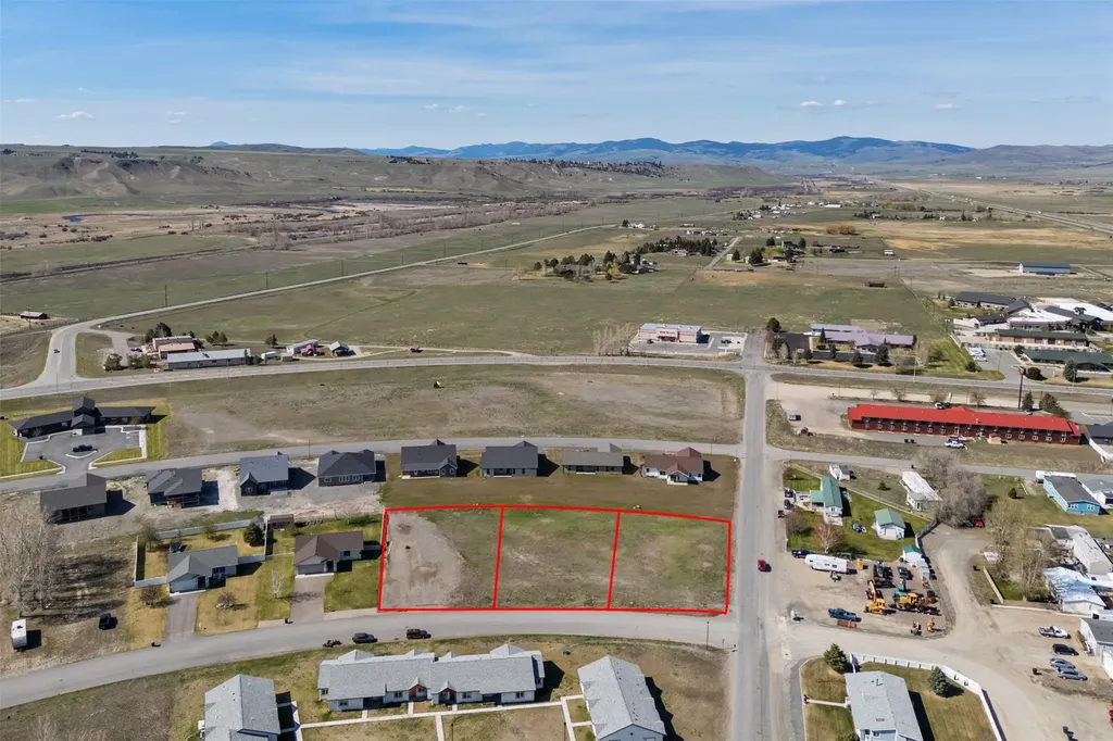 1005 Tumbleweed Lane Deer Lodge MT 59722