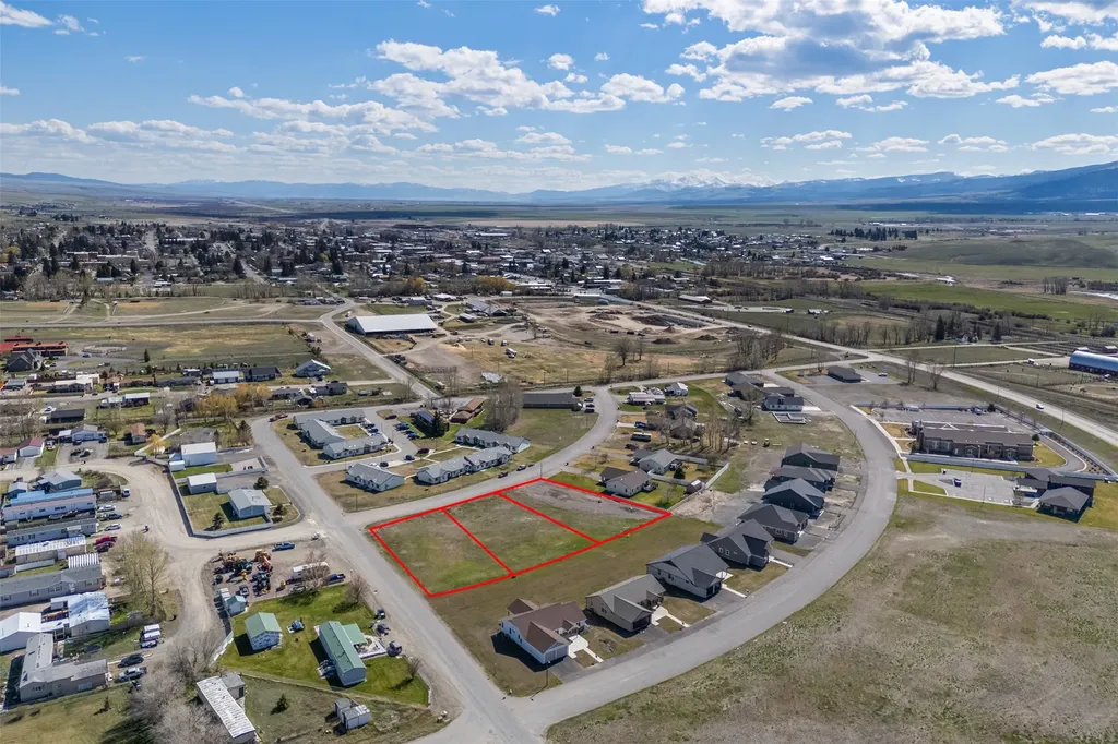 1005 Tumbleweed Lane Deer Lodge MT 59722