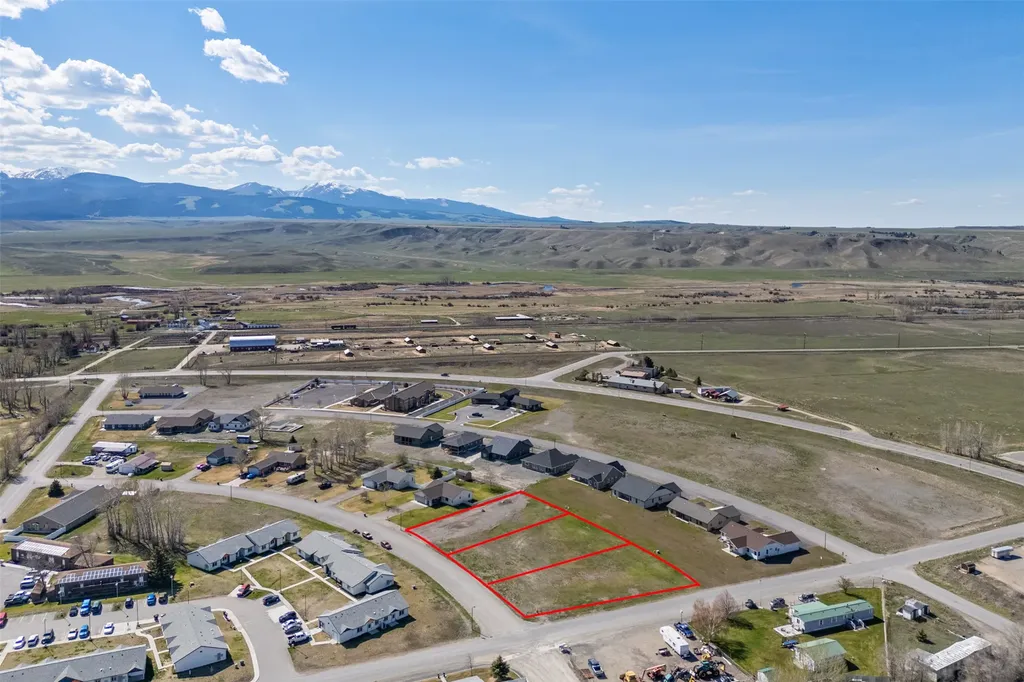 1005 Tumbleweed Lane Deer Lodge MT 59722