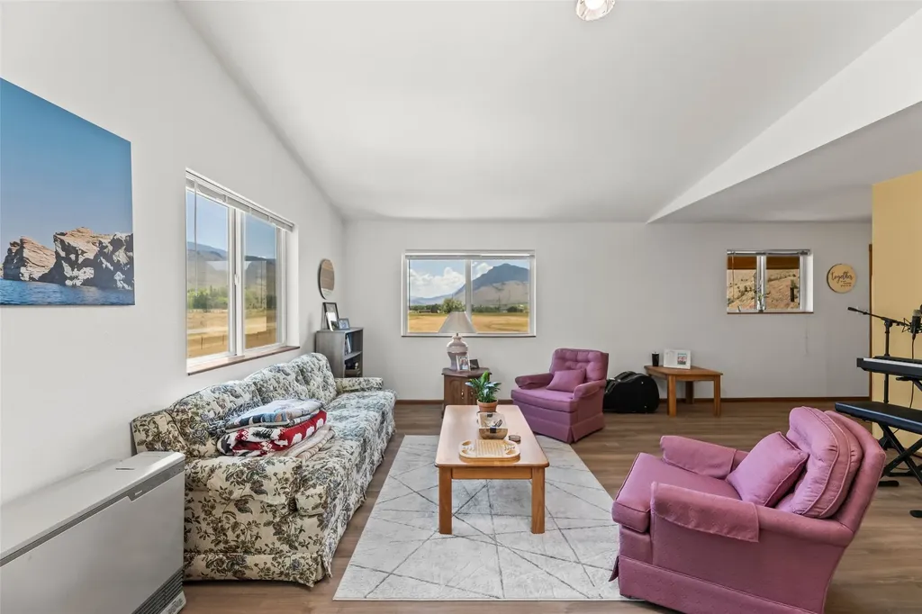 1065 Us Highway 89 S Gardiner MT 59030