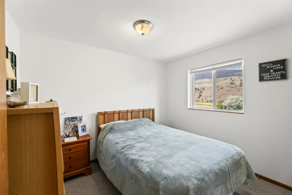 1065 Us Highway 89 S Gardiner MT 59030