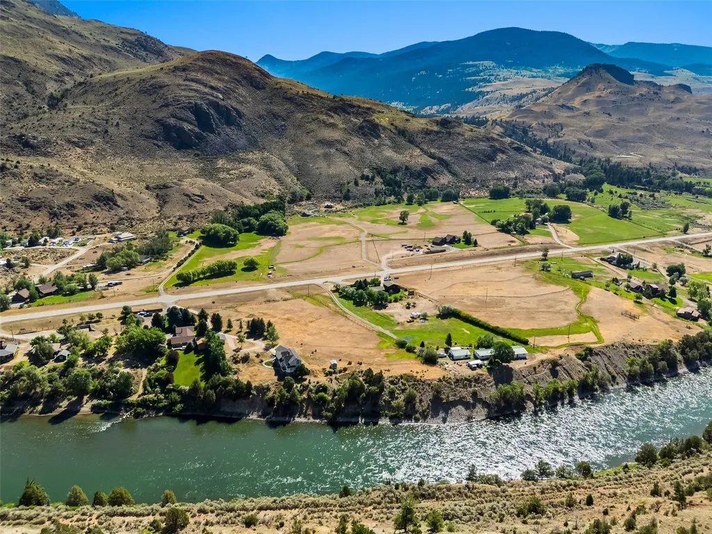 1065 Us Highway 89 S Gardiner MT 59030
