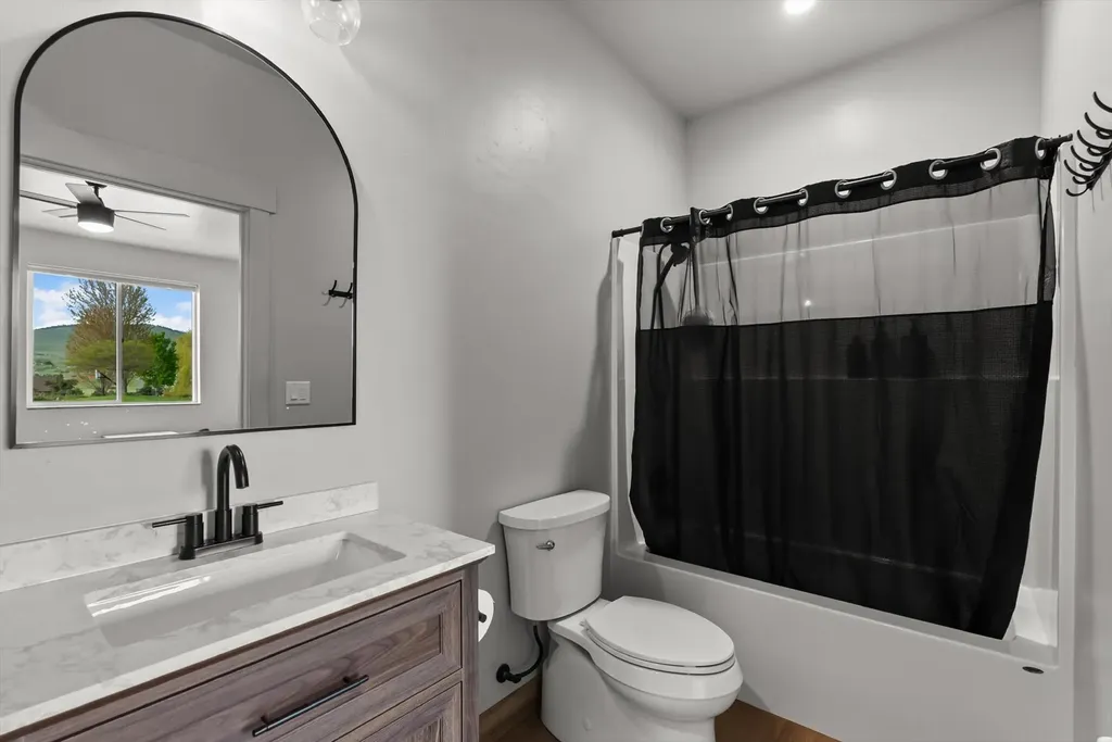 34111 Stonewall Drive Polson MT 59860