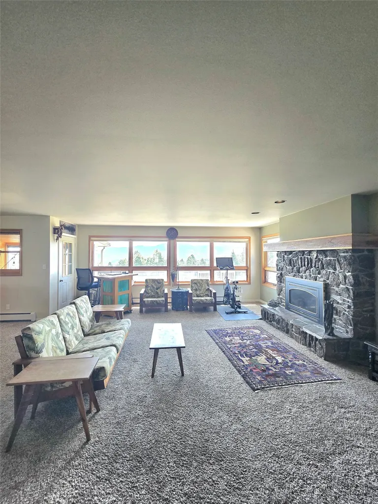 884 Wapiti Mountain Road Butte MT 59701