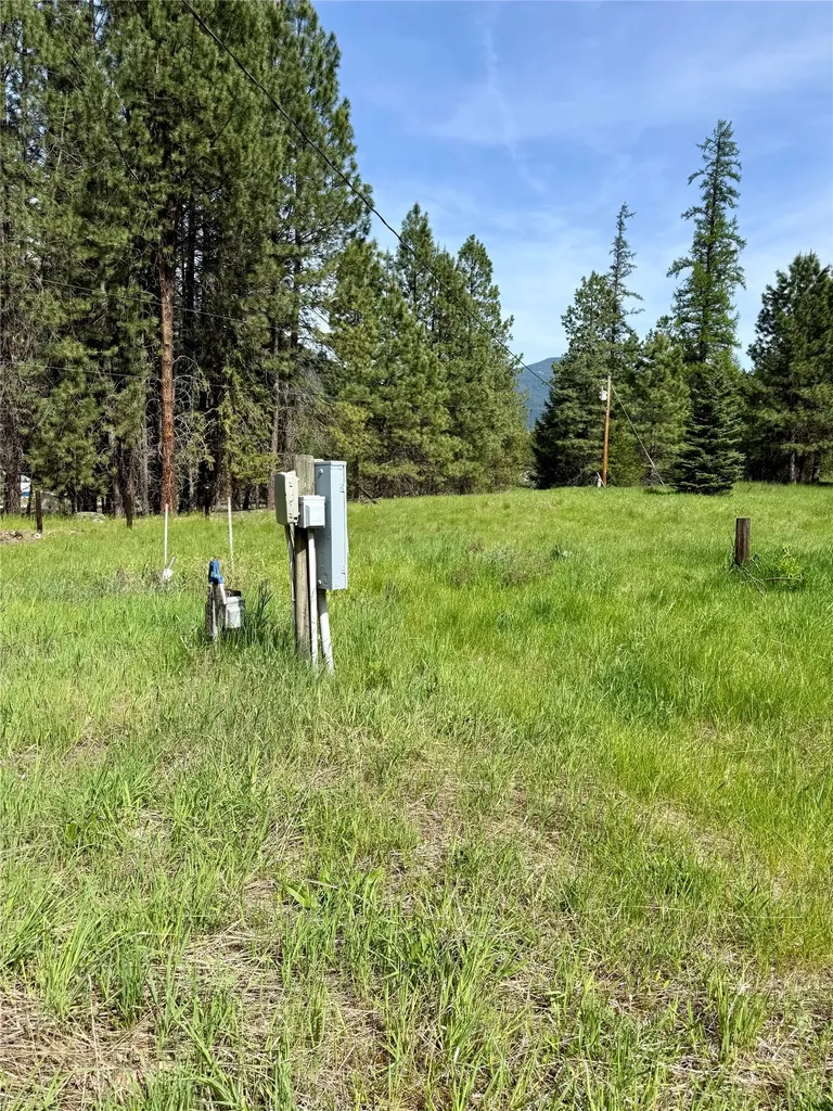 7 & Nhn Old Cottonwood Lane Trout Creek MT 59874
