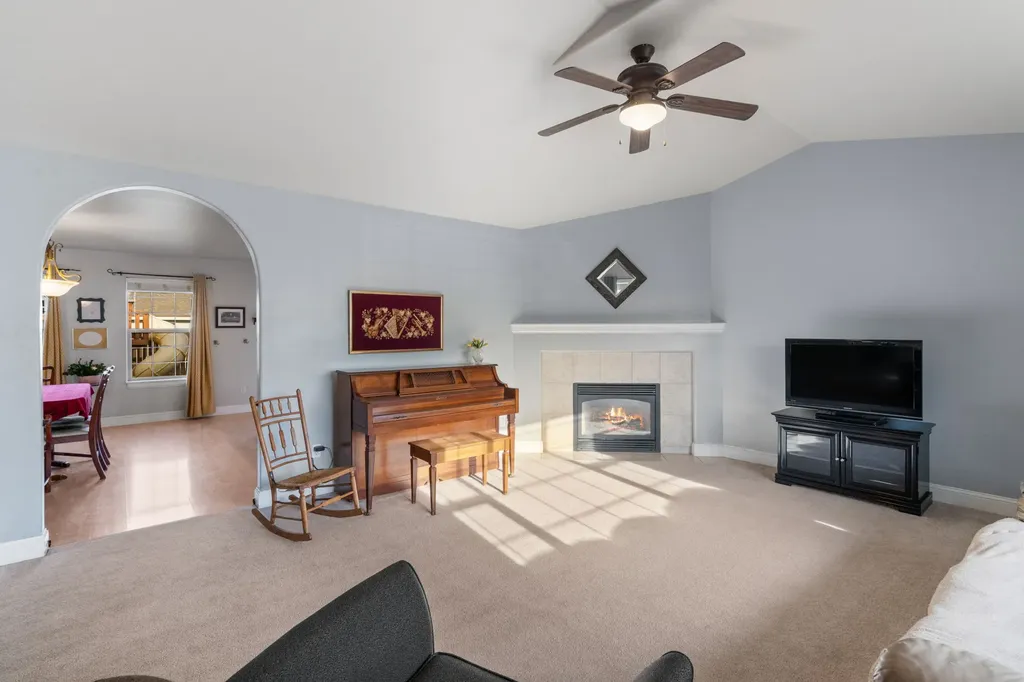 60 Clinton Lane Belgrade MT 59714