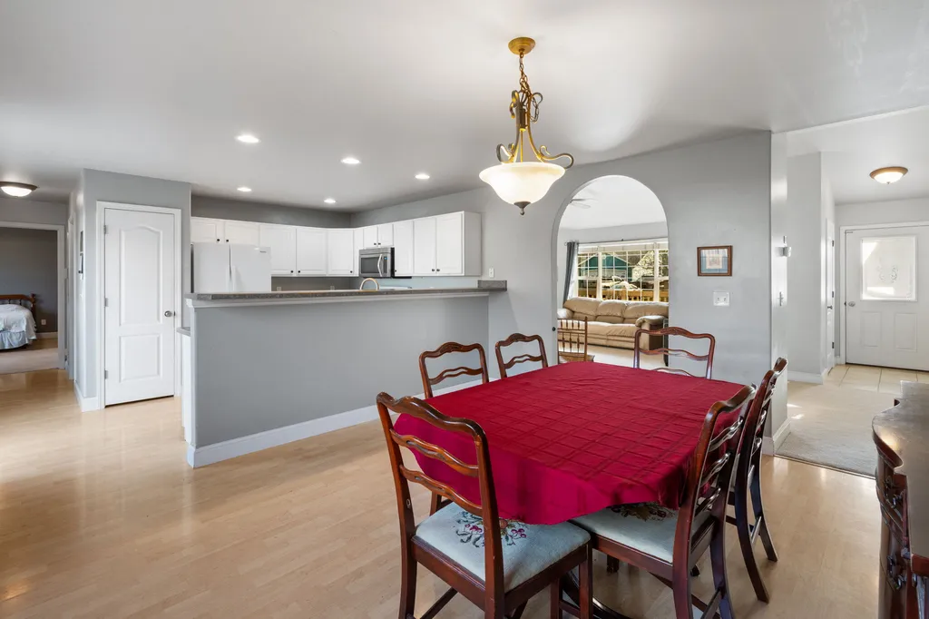 60 Clinton Lane Belgrade MT 59714