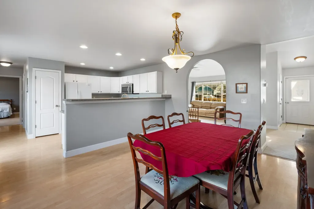 60 Clinton Lane Belgrade MT 59714