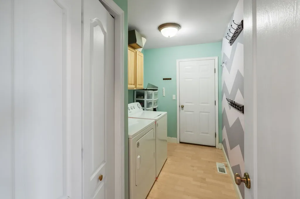 60 Clinton Lane Belgrade MT 59714