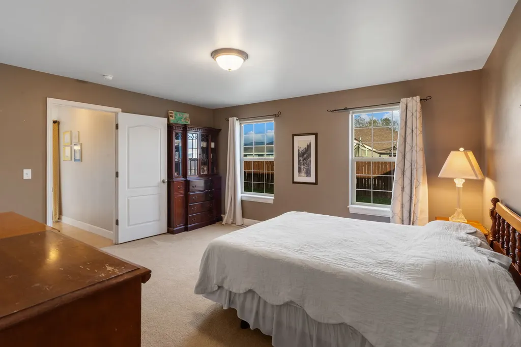 60 Clinton Lane Belgrade MT 59714