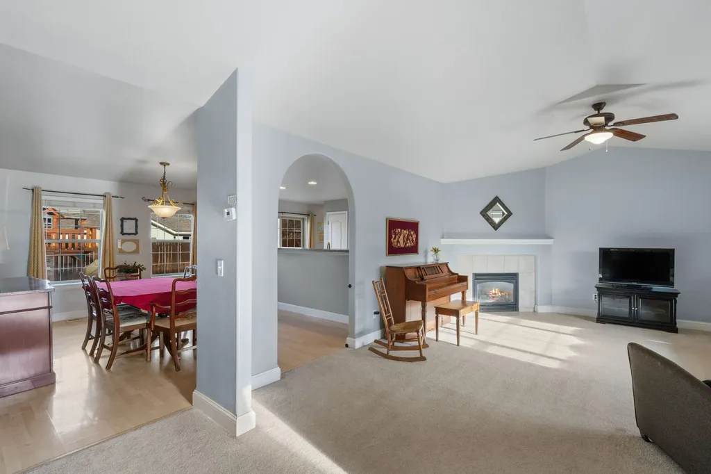 60 Clinton Lane Belgrade MT 59714
