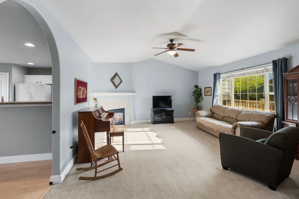 60 Clinton Lane Belgrade MT 59714