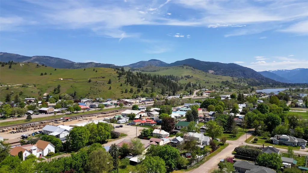 308 Walnut Street Plains MT 59859