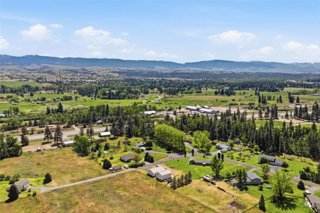 159 Edens Lane Florence MT 59833