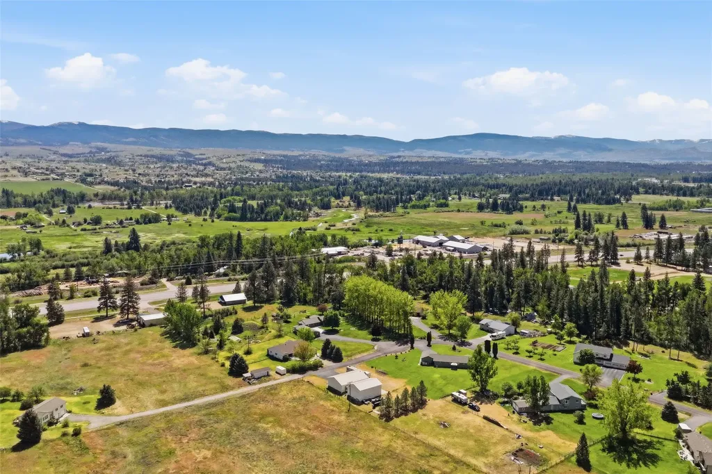 159 Edens Lane Florence MT 59833