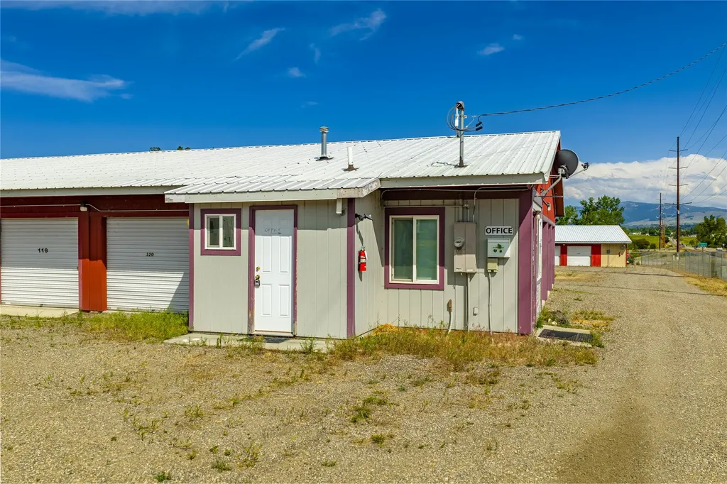 17 Red Ranch Road Stevensville MT 59870