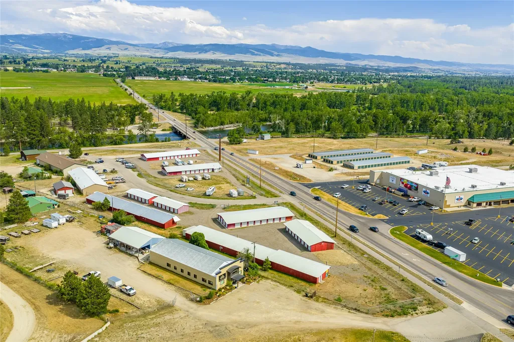 17 Red Ranch Road Stevensville MT 59870