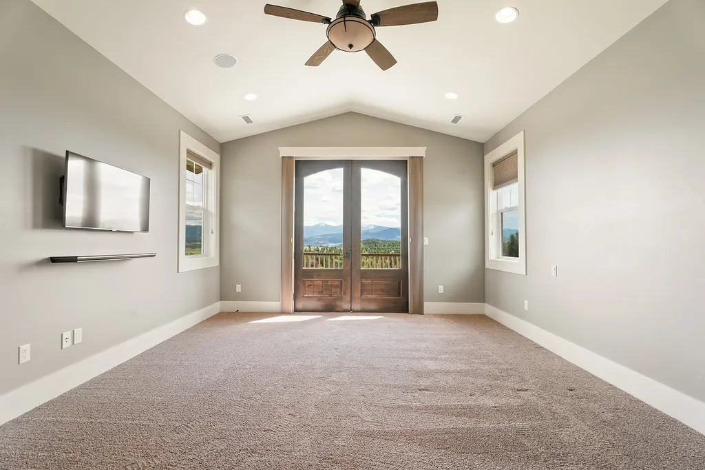 30 Meadowgrass Road Clancy MT 59634