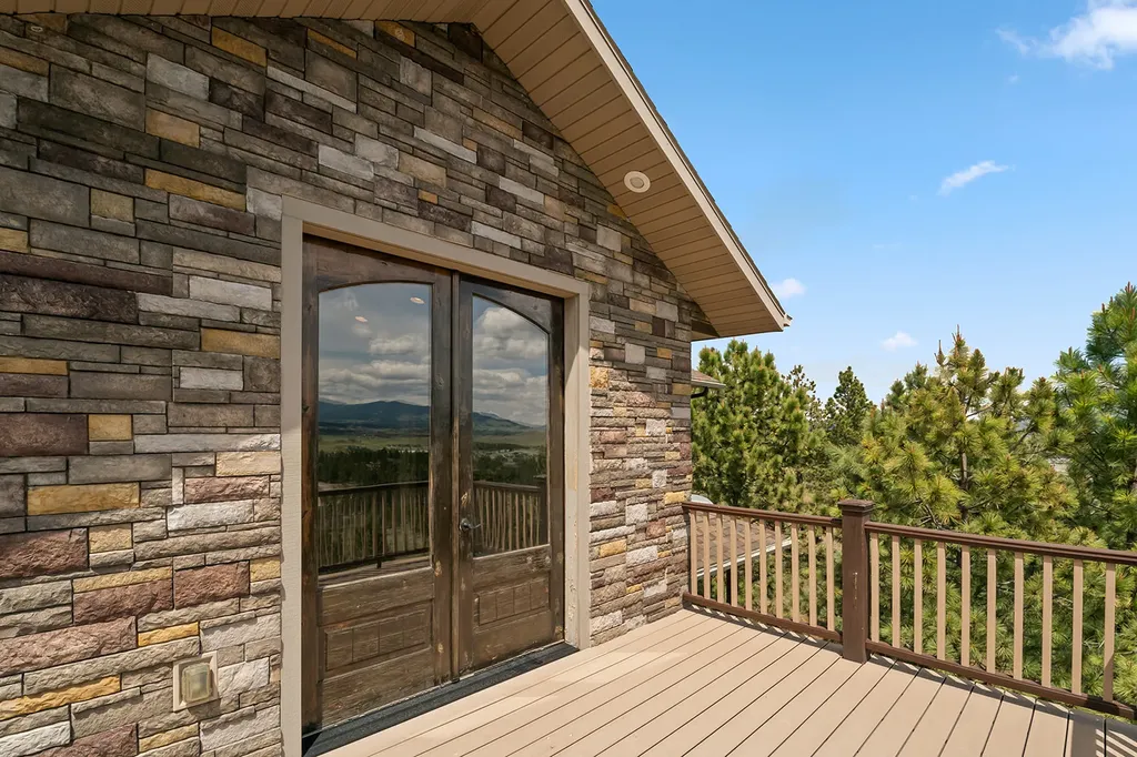 30 Meadowgrass Road Clancy MT 59634