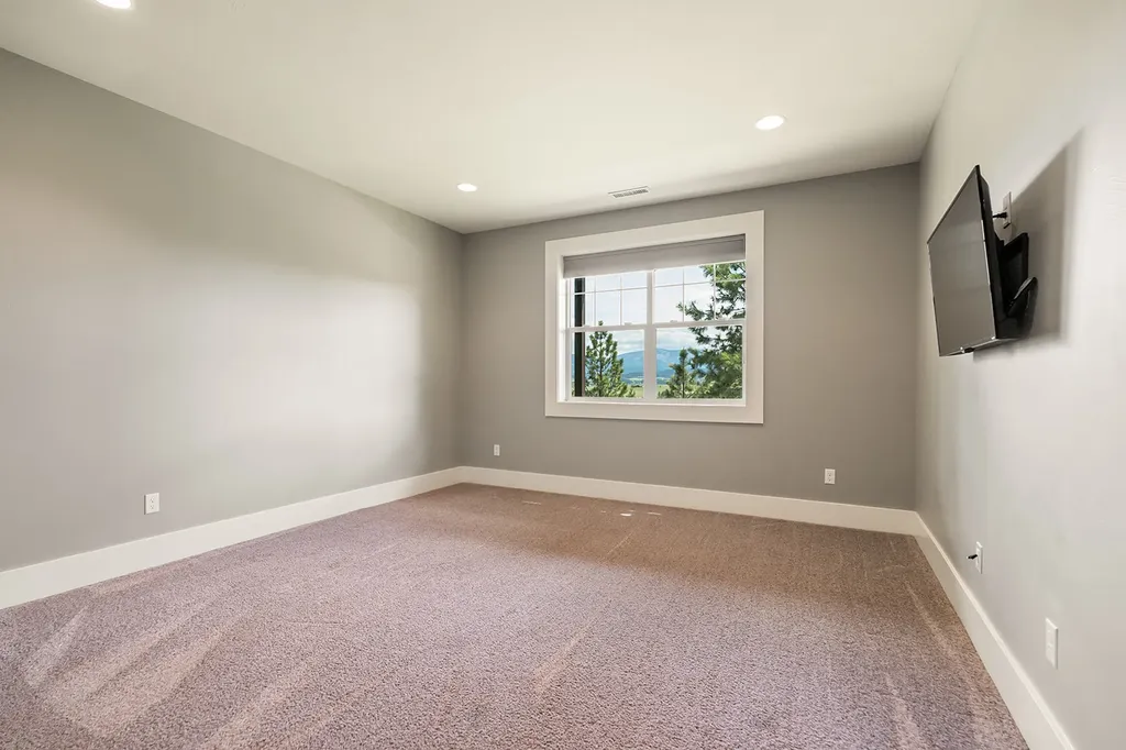 30 Meadowgrass Road Clancy MT 59634