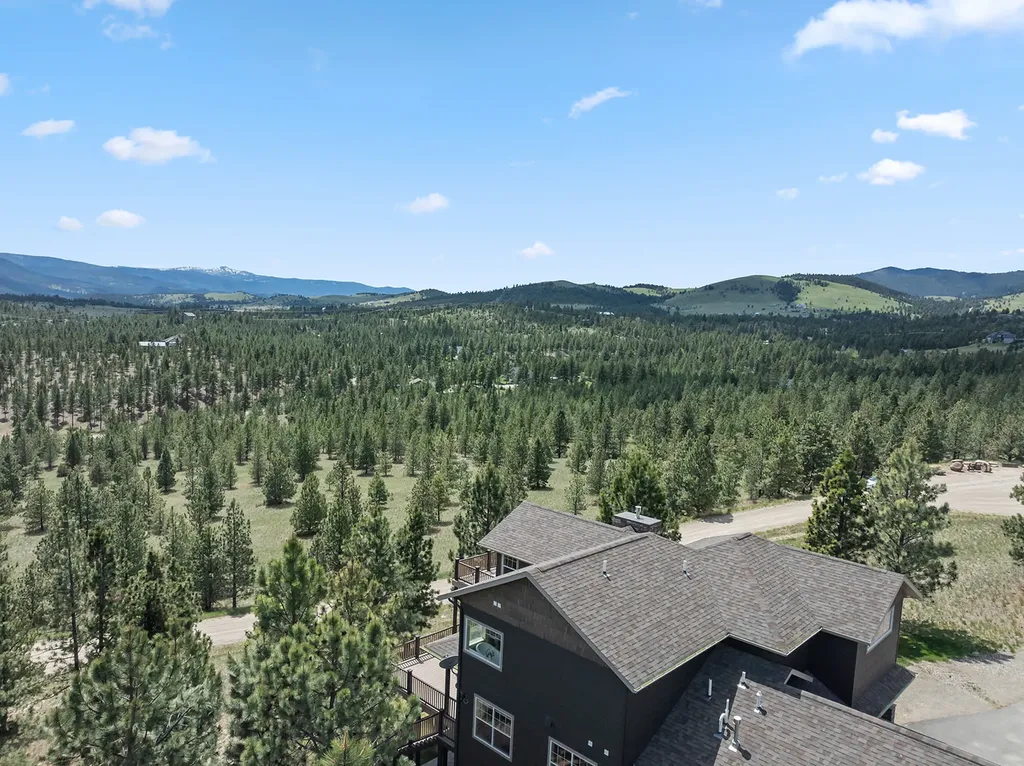 30 Meadowgrass Road Clancy MT 59634