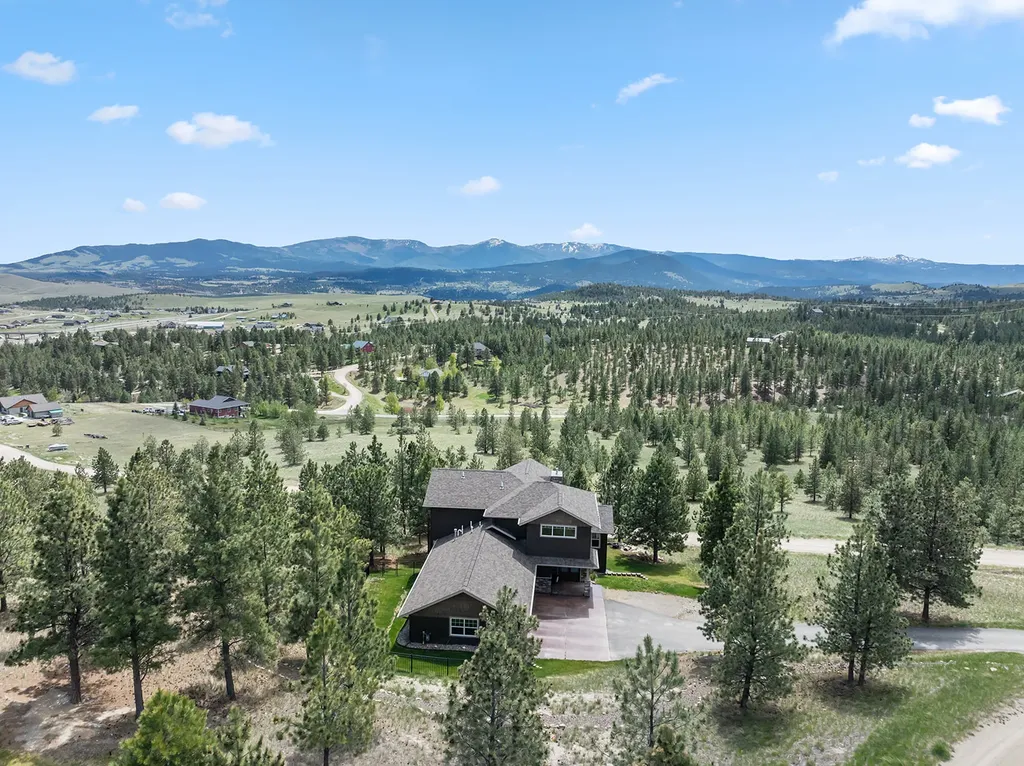 30 Meadowgrass Road Clancy MT 59634