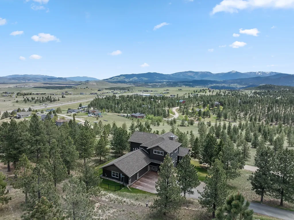 30 Meadowgrass Road Clancy MT 59634