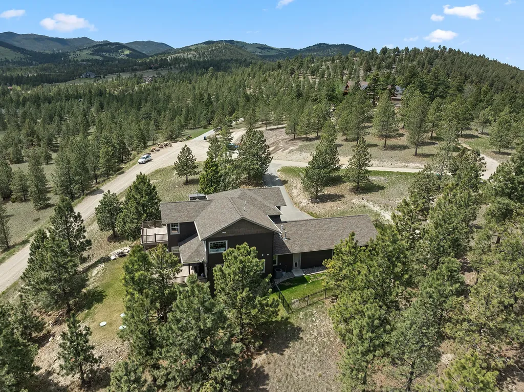 30 Meadowgrass Road Clancy MT 59634