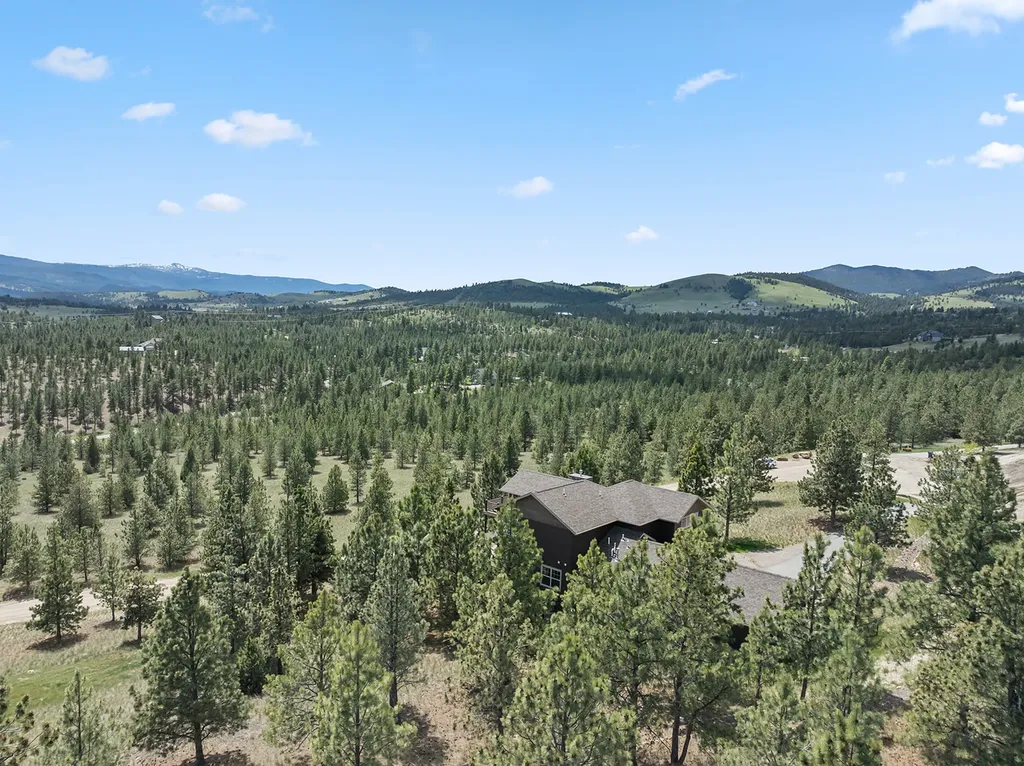 30 Meadowgrass Road Clancy MT 59634