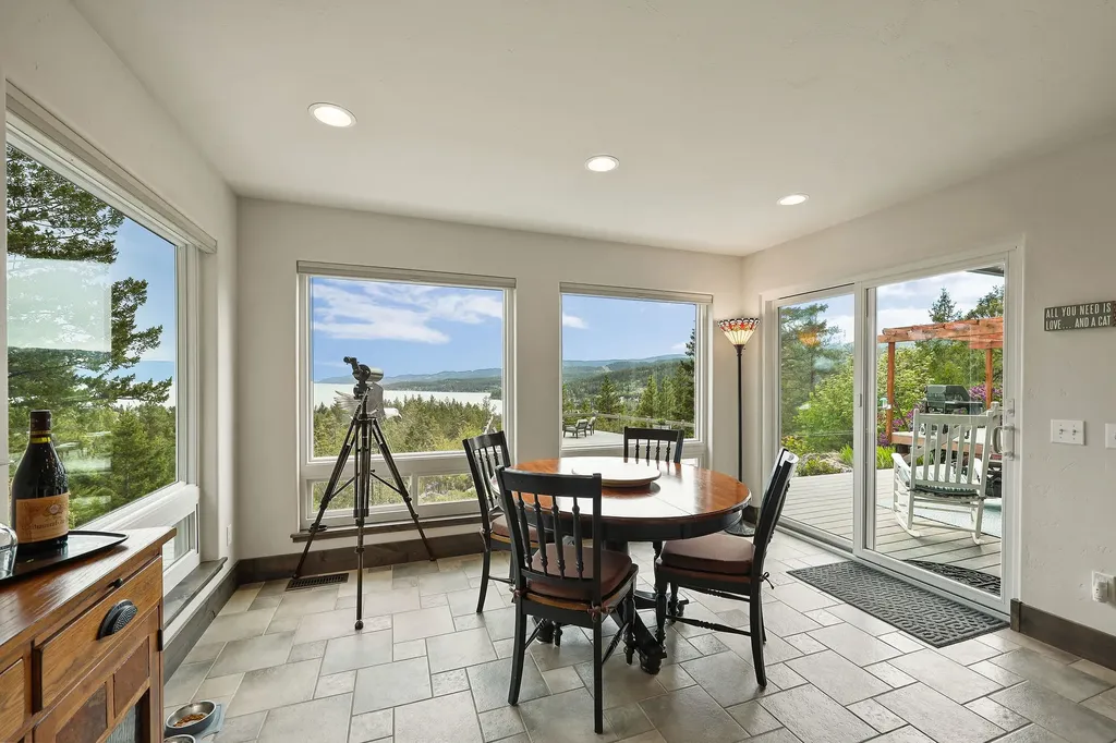 416 & 420 S Eighty Drive Somers MT 59932