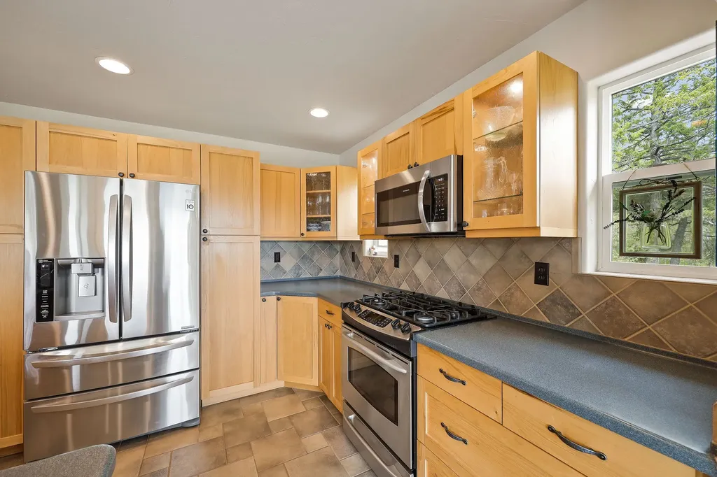 416 & 420 S Eighty Drive Somers MT 59932