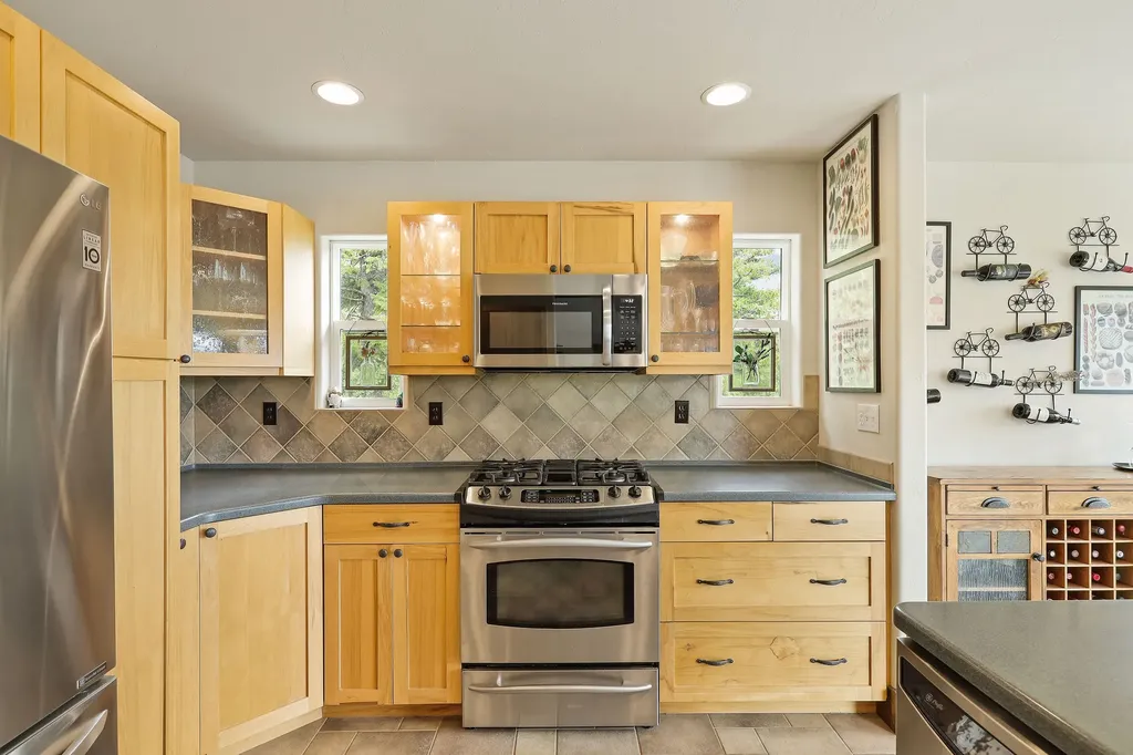 416 & 420 S Eighty Drive Somers MT 59932