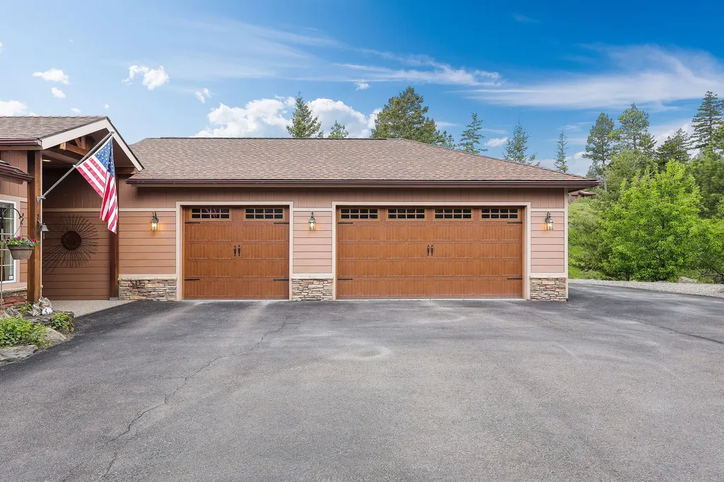 416 & 420 S Eighty Drive Somers MT 59932