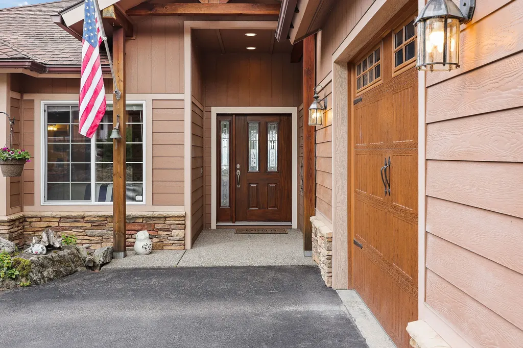 416 & 420 S Eighty Drive Somers MT 59932