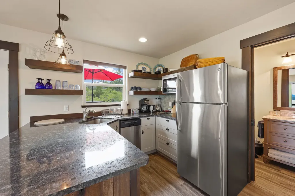 416 & 420 S Eighty Drive Somers MT 59932