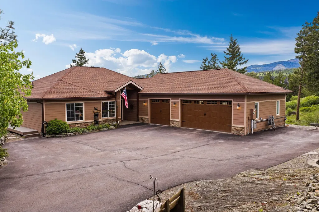 416 & 420 S Eighty Drive Somers MT 59932