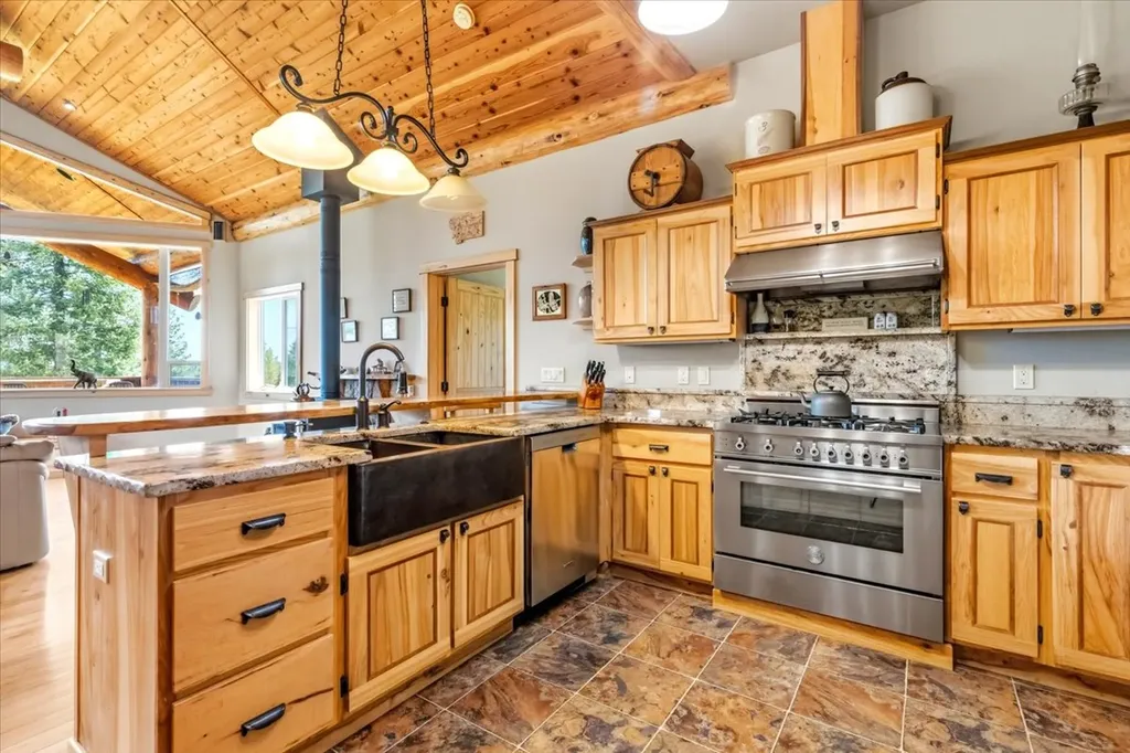 130 Glen Hills Drive Eureka MT 59917