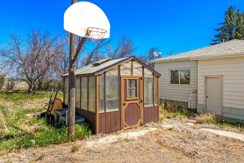 4350 Mt Highway 223 Chester MT 59522