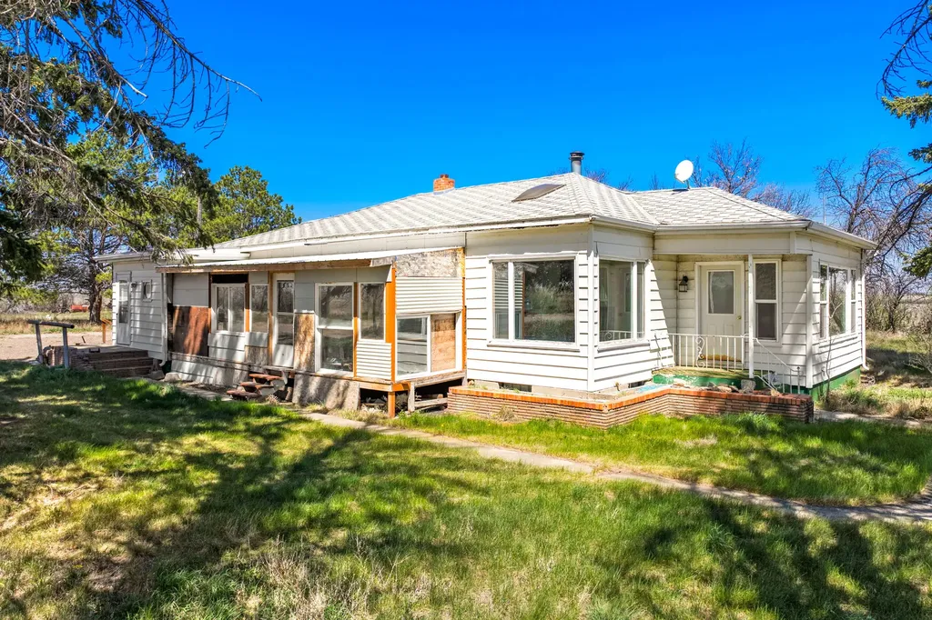 4350 Mt Highway 223 Chester MT 59522