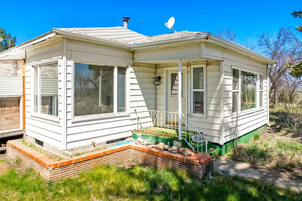 4350 Mt Highway 223 Chester MT 59522